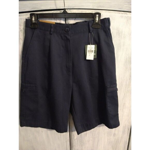 L.L.Bean navy blue ladies size 10 cargo shorts - Picture 2 of 8